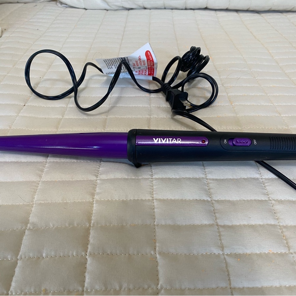 Vivitar Curling Wand in Purple and Black